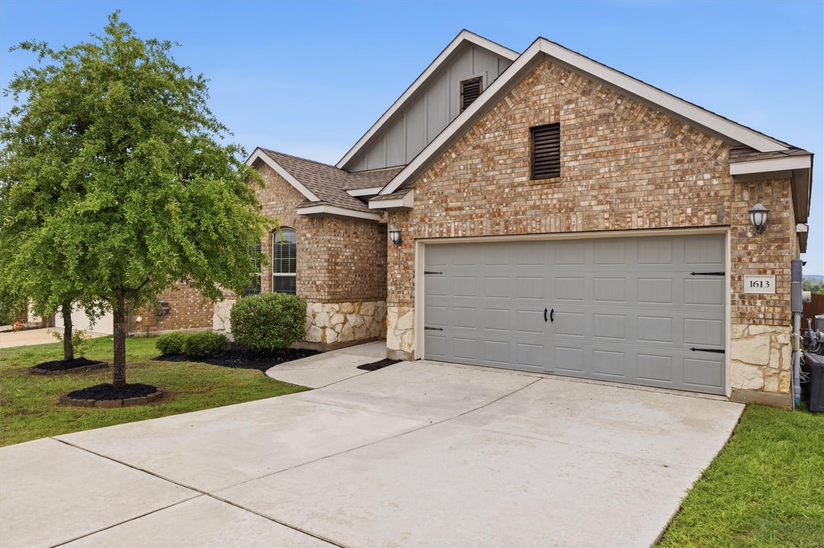 View 1613 Dubiel Dr in Stewart Xing Ph 2 1613 Dubiel Dr - front exterior - Luxury home in Stewart Xing Ph 2, Leander, TX