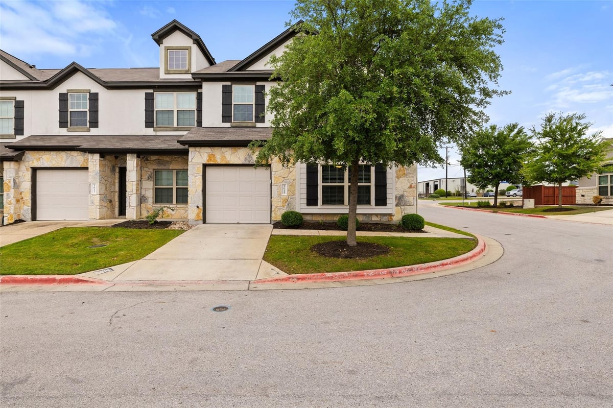 View 1615 Airedale RD in Smithfield Condos Bldg 15 1615 Airedale RD - property photo 1 - Luxury home in Smithfield Condos Bldg 15, Austin, TX