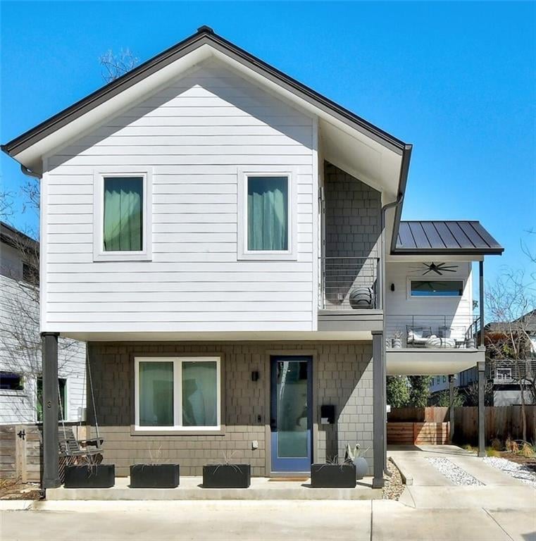 View 1615 S 2nd ST Unit #3 in Bouldin James E Add 1615 S 2nd ST Unit #3 - property photo 1 - Luxury home in Bouldin James E Add, Austin, TX