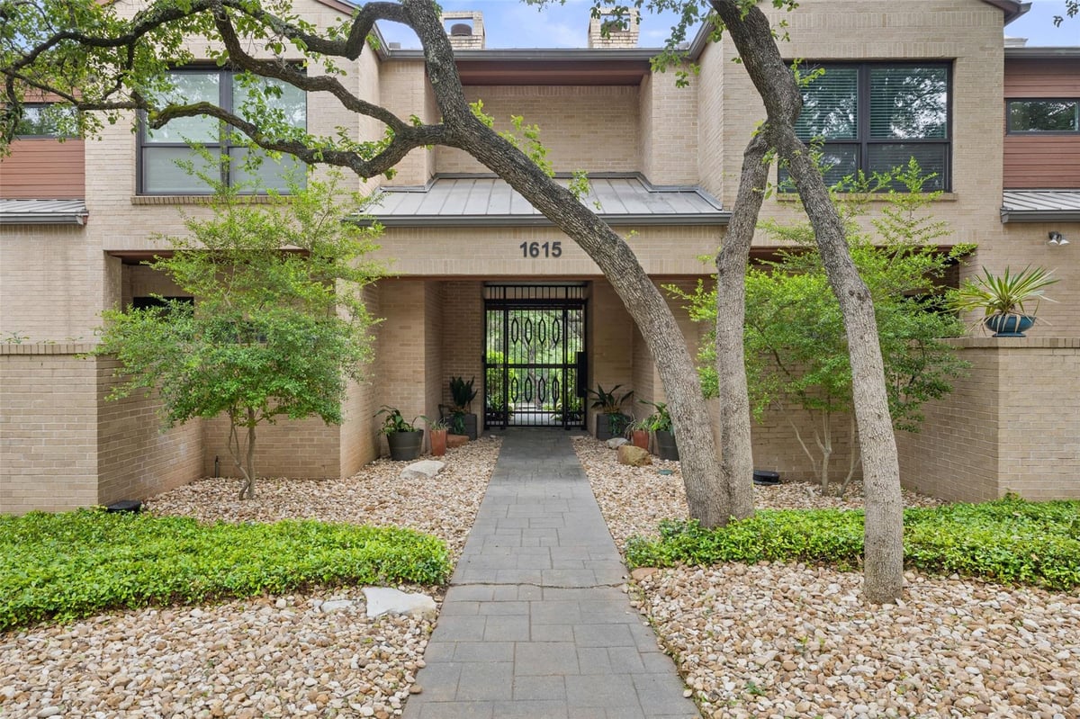 View 1615 Spyglass DR Unit #4 in Park 10 Condo Amd 1615 Spyglass DR Unit #4 - front exterior - Luxury home in Park 10 Condo Amd, Austin, TX
