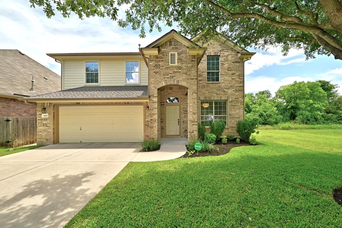 View 1618 Weatherford Dr in Harris Ridge Ph 02 Sec 01 Rep 1618 Weatherford Dr - front exterior - Luxury home in Harris Ridge Ph 02 Sec 01 Rep, Austin, TX