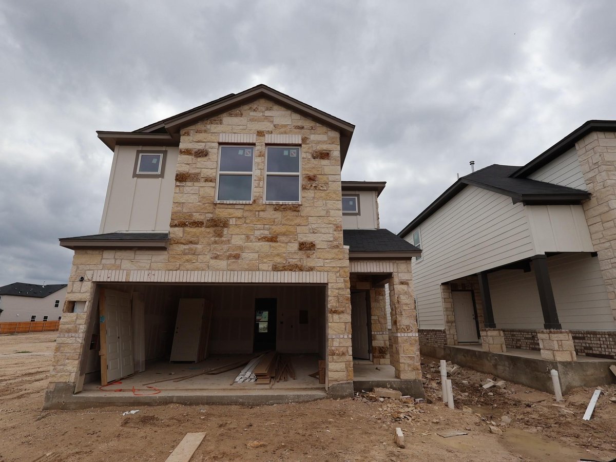 162 Heritage Forest Pkwy - front exterior - Luxury home in Heritage, Dripping Springs, TX