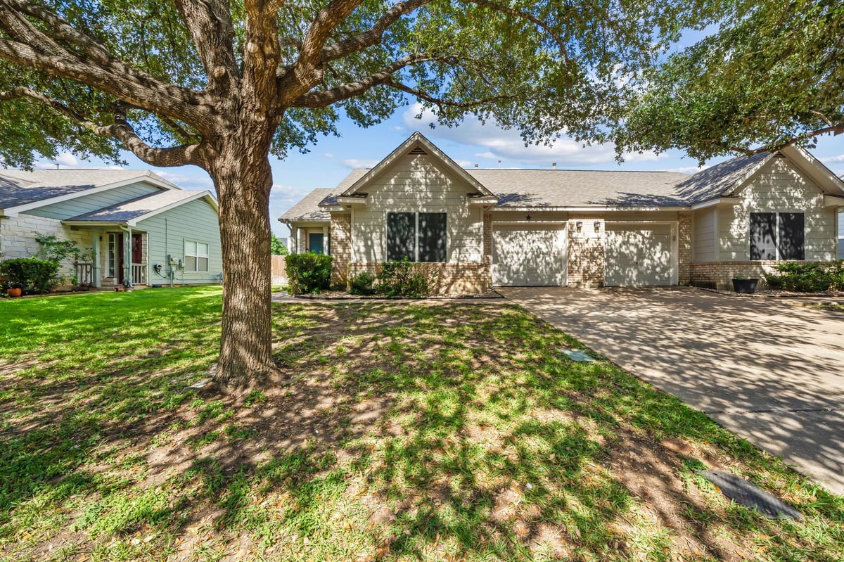 View 162 Prairie Springs Loop in Katy Crossing Sec 02 PUD 162 Prairie Springs Loop - property photo 1 - Luxury home in Katy Crossing Sec 02 PUD, Georgetown, TX