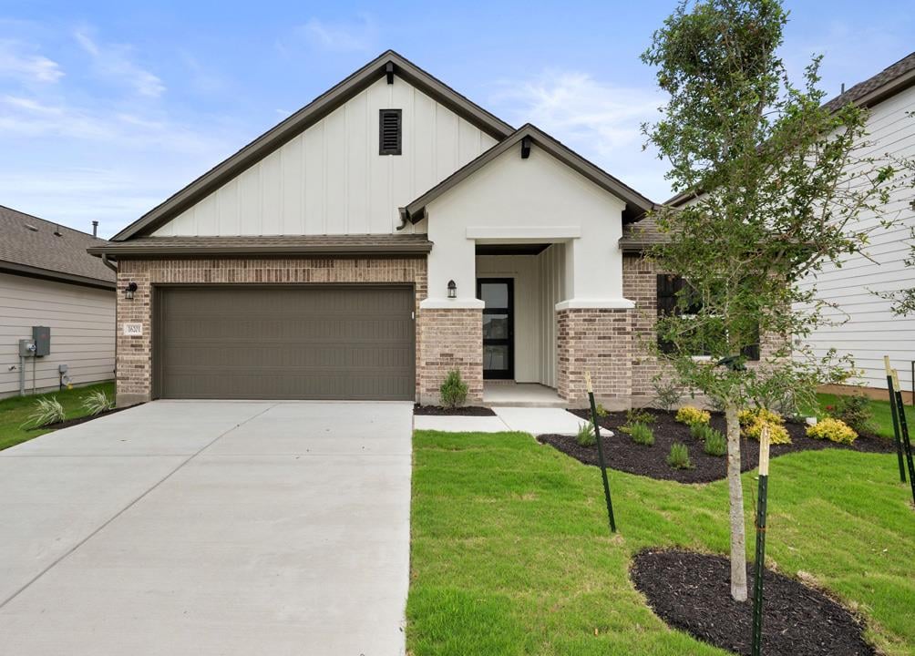 16201 Smithers Road - front exterior - Luxury home in Lagos Reserve, Manor, TX