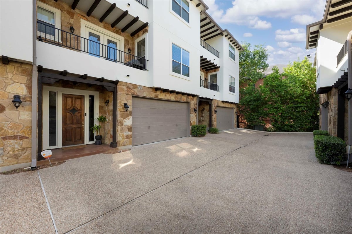 View 1621 Enfield Rd Unit #B in 1621 Enfield Condo Amd 1621 Enfield Rd Unit #B - front exterior - Luxury home in 1621 Enfield Condo Amd, Austin, TX