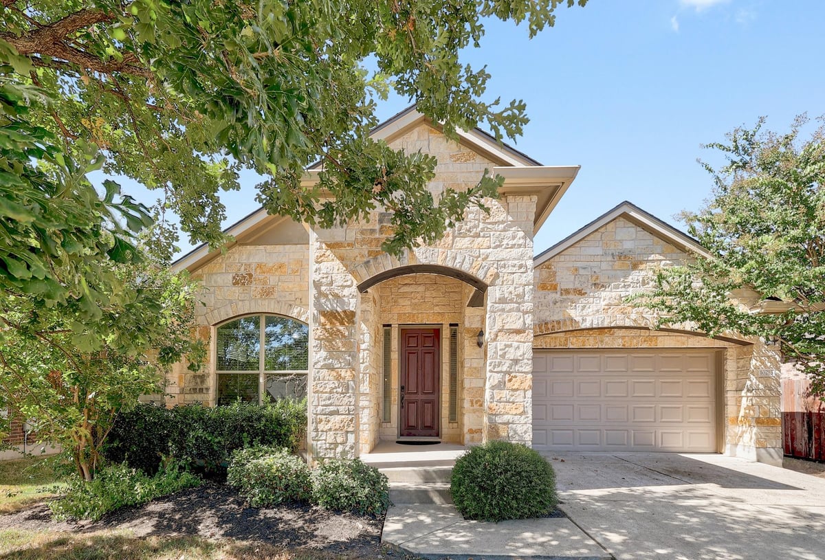 View 16213 Cantania CV in Sorento Ph 1 16213 Cantania CV - property photo 1 - Luxury home in Sorento Ph 1, Pflugerville, TX