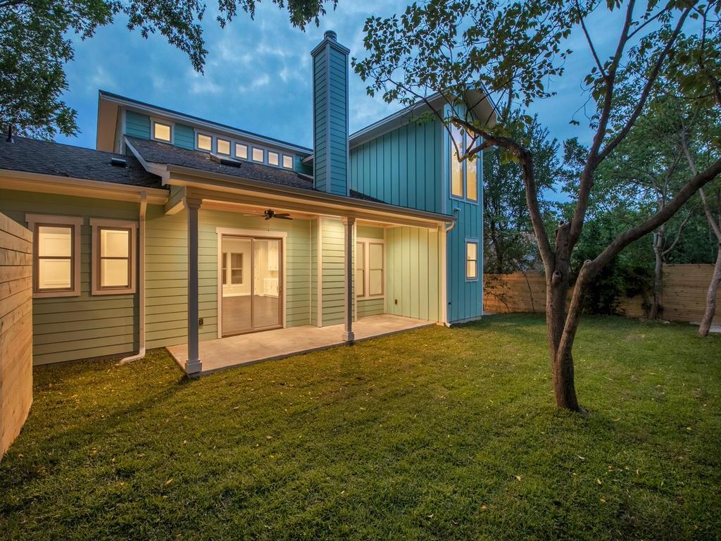 View 1622 W 10th St Unit #B in MLS Area 1B 1622 W 10th St Unit #B - property photo 1 - Luxury home in MLS Area 1B, Austin, TX