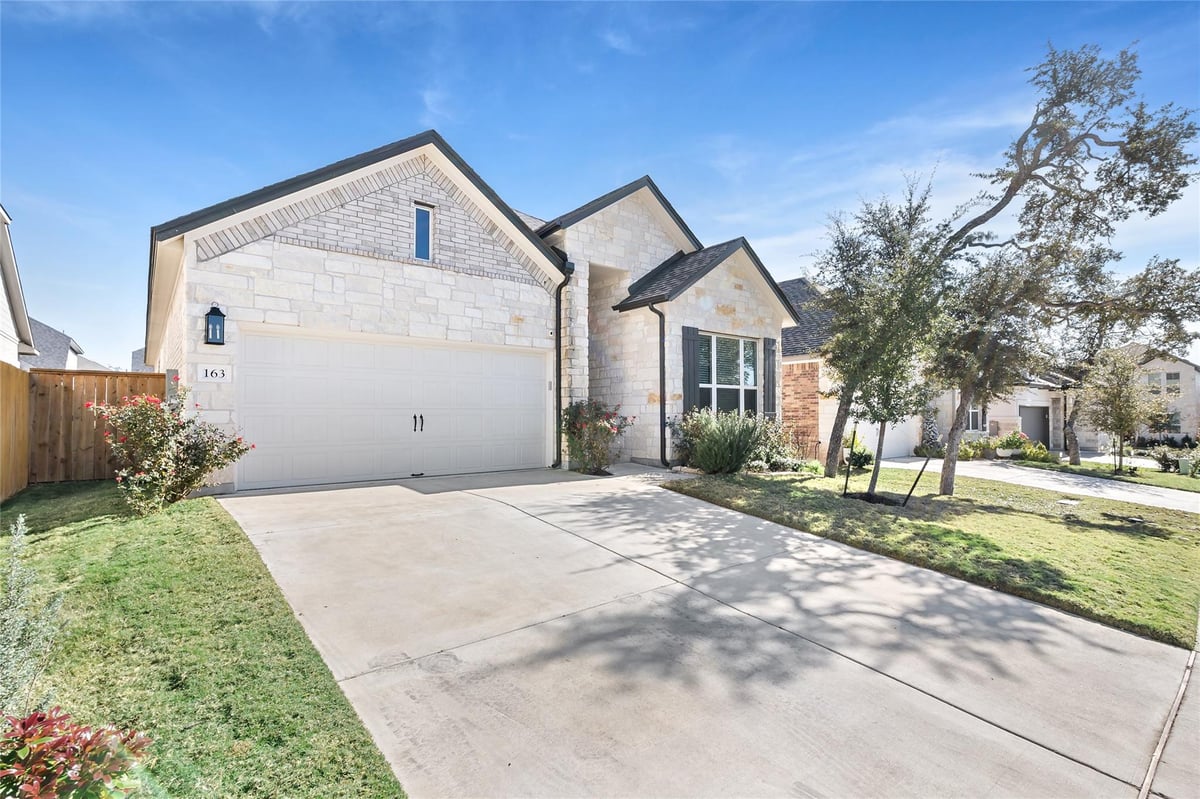 Living area at 163 Cotton Tree Ter - 3 bed 2 bath home