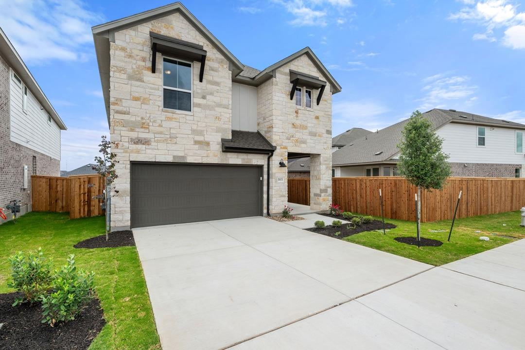 Living area at 163 Great Sequoia Lane - 4 bed 3 bath home