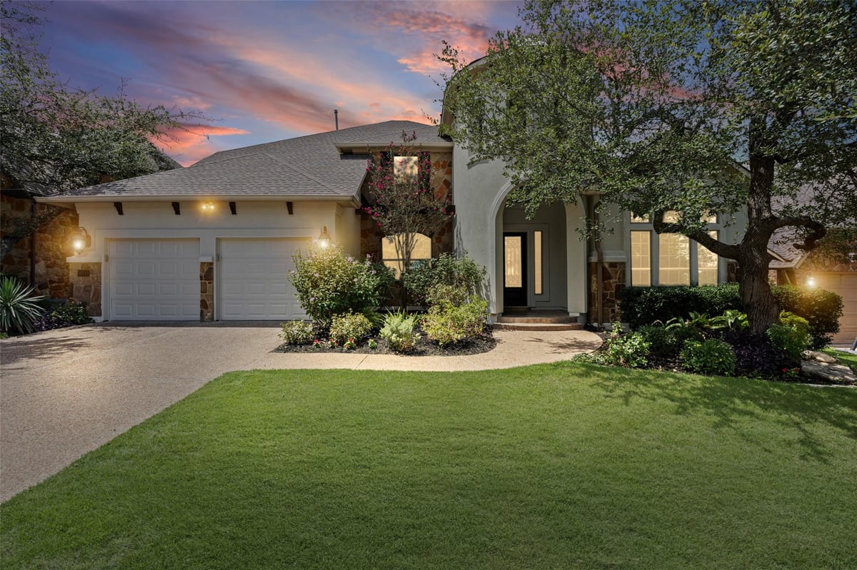 View 16313 Rockies Run SMT in Falconhead West Ph 1 Sec 2 & 16313 Rockies Run SMT - property photo 1 - Luxury home in Falconhead West Ph 1 Sec 2 &, Austin, TX