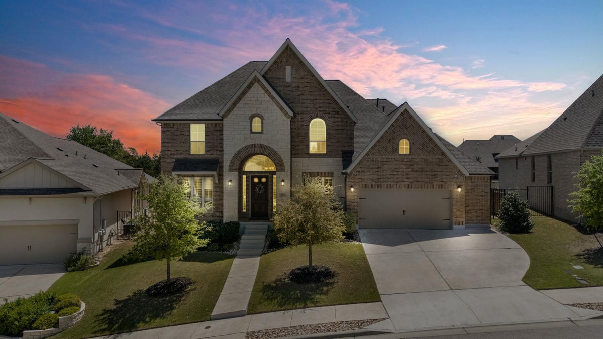 Living area at 164 Catani Loop - 4 bed 4 bath home
