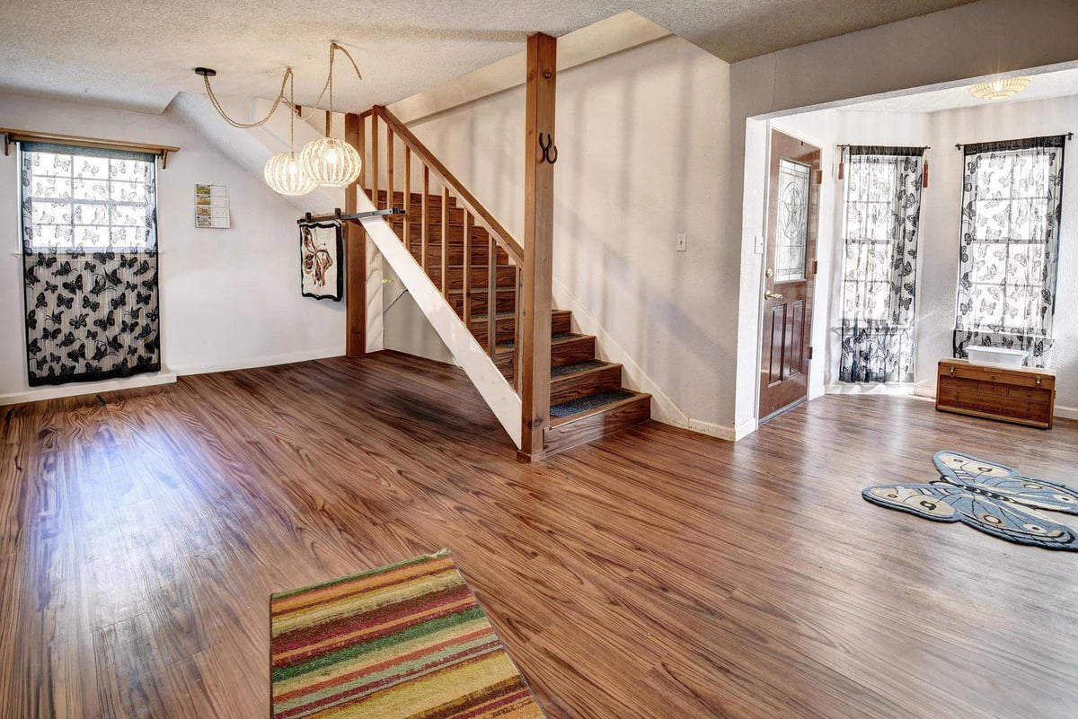 Kitchen at 165 Thousand Oaks Dr - 3 bed 2 bath home