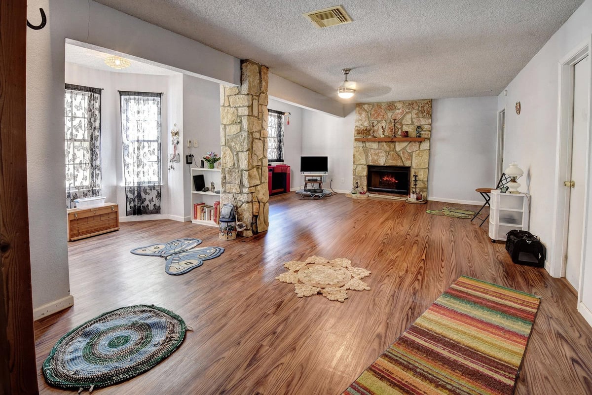 Primary bedroom at 165 Thousand Oaks Dr - 3 bed 2 bath home