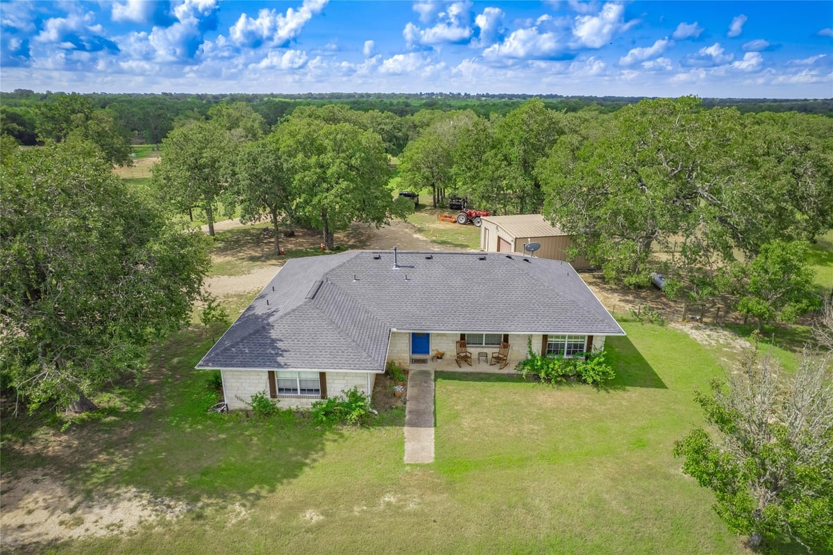 View 1650 County Road 439 in N/A 1650 County Road 439 - front exterior - Luxury home in N/A, Thorndale, TX