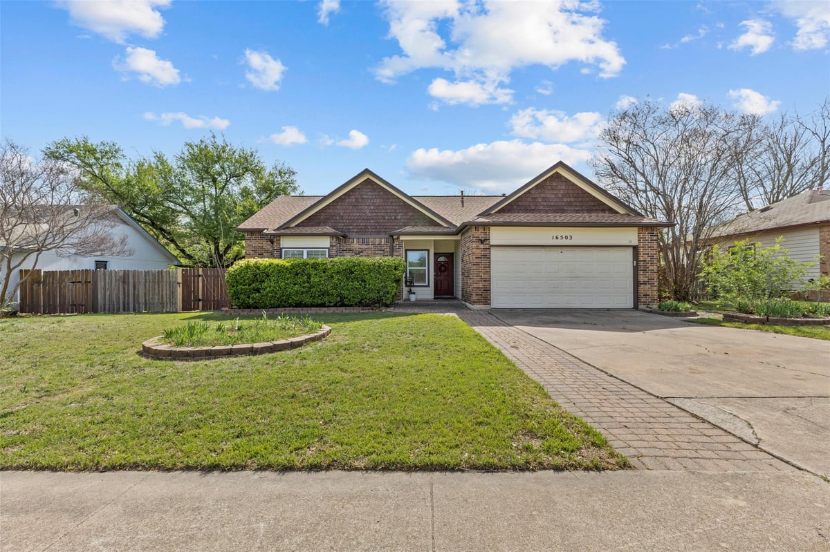 View 16503 Edgemere Dr in Windermere Ph A Sec 01 16503 Edgemere Dr - property photo 1 - Luxury home in Windermere Ph A Sec 01, Pflugerville, TX
