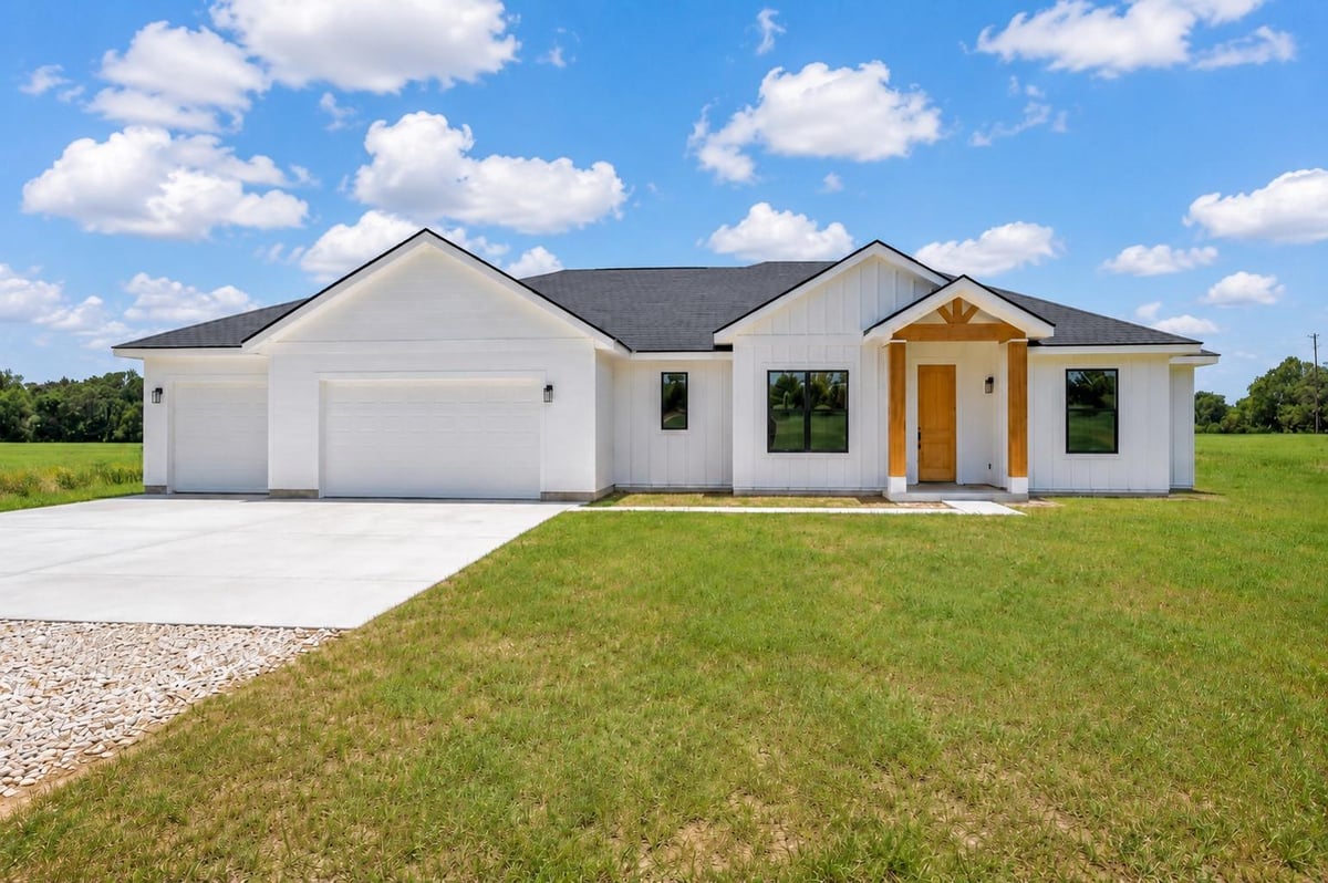 View 16544 FM 112 in Shilo Oaks 16544 FM 112 - front exterior - Luxury home in Shilo Oaks, Thrall, TX