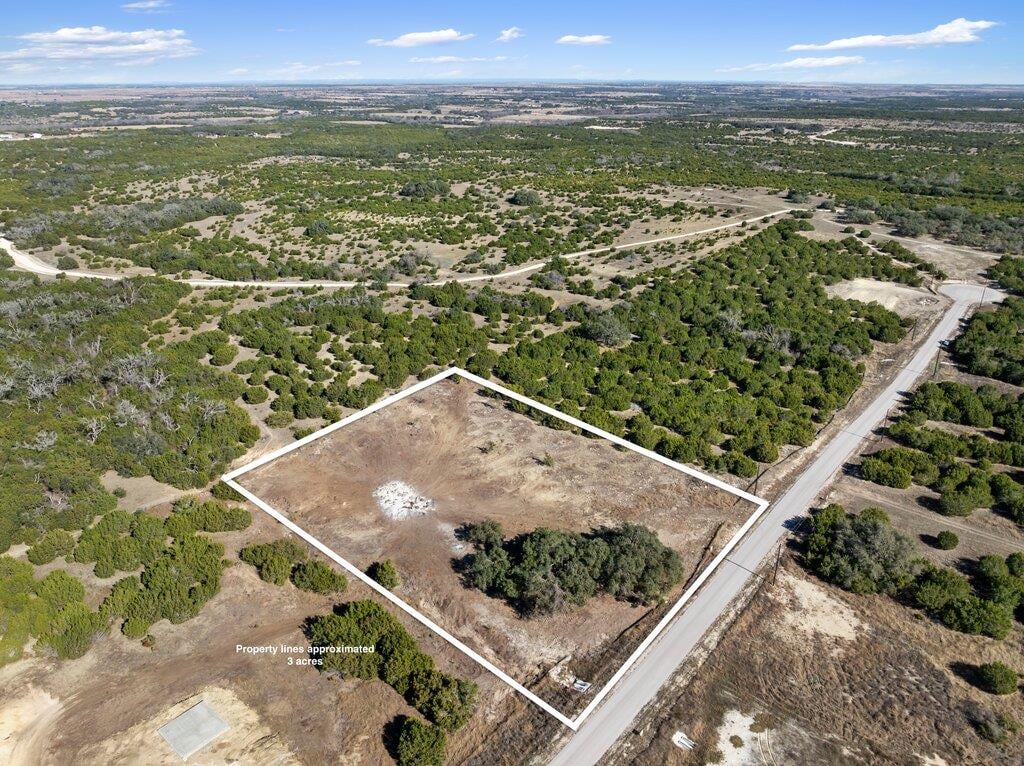 View 166 Whispering Wind Rd in Whispering Wind 166 Whispering Wind Rd - front exterior - Luxury lot in Whispering Wind, Bertram, TX