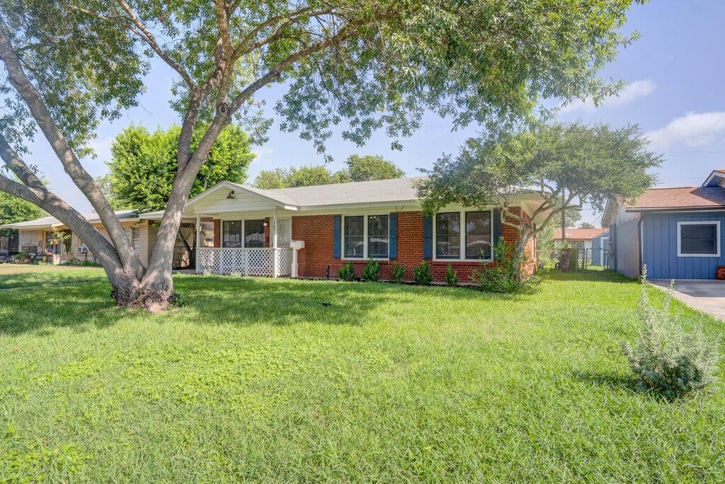 View 167 Hatcher Ave in San Antonio 167 Hatcher Ave, photo 1 of 26, San Antonio, San Antonio, TX