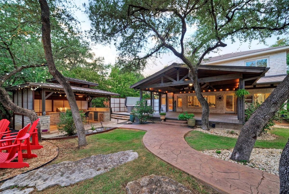 View 16807 Trail Of The Woods in Woods Lake Travis 01 16807 Trail Of The Woods - property photo 1 - Luxury home in Woods Lake Travis 01, Austin, TX