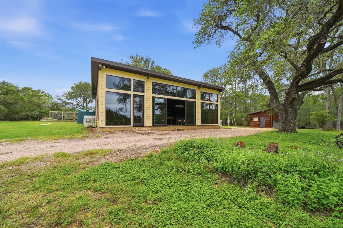 View 169 Ann Powell RD in Park Ridge Estates 169 Ann Powell RD - property photo 1 - Luxury home in Park Ridge Estates, Smithville, TX