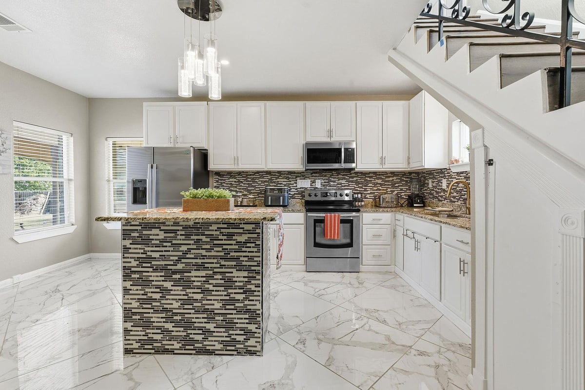 Primary bedroom at 169 Ridgetop Rd - 6 bed 4 bath home