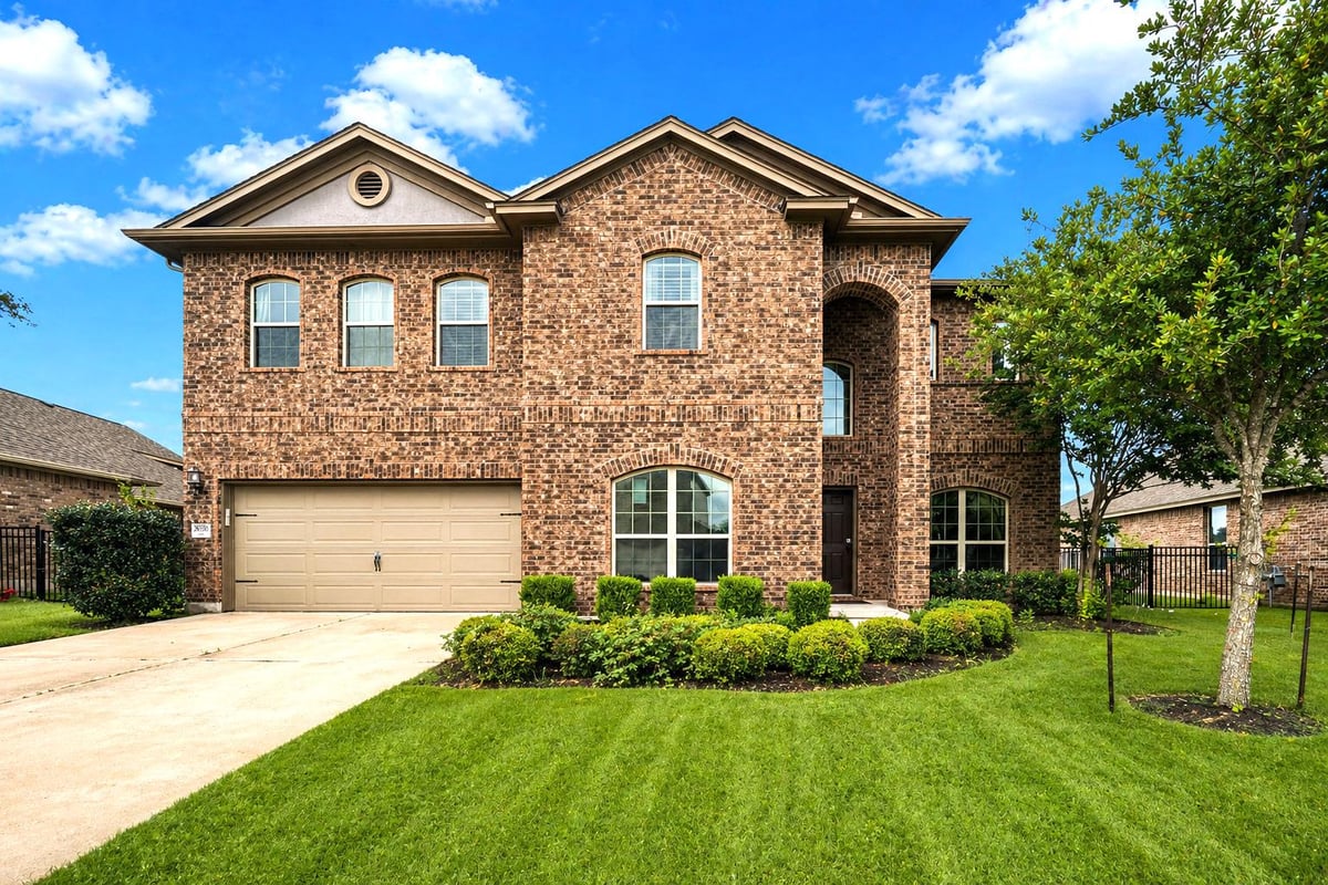 Living area at 16920 John Michael Dr - 4 bed 2 bath home