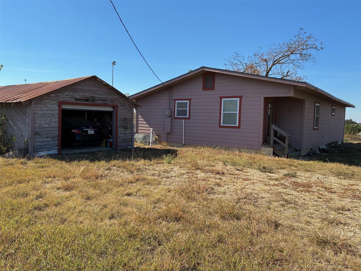 View 16950 Fm 971 in Granger rural 16950 Fm 971 - front exterior - Luxury lot in Granger rural, Granger, TX