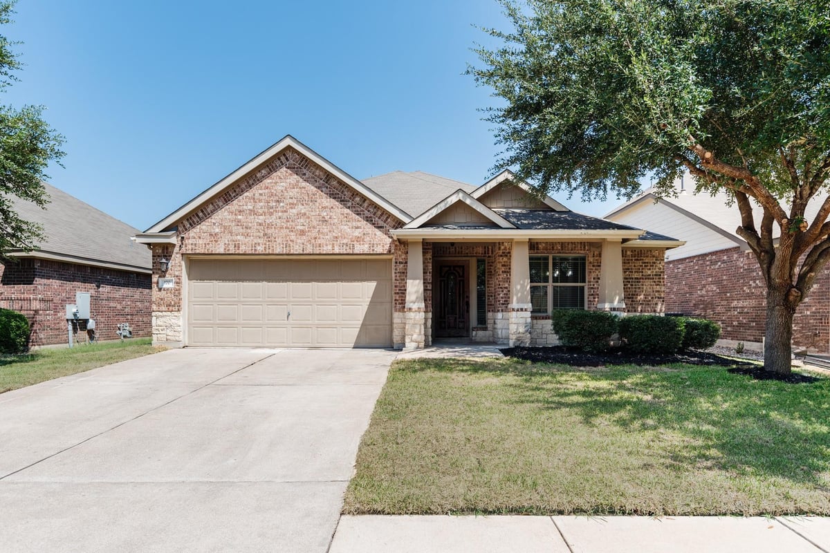 View 170 Sandstone TRL in Stonefield Sec Two 170 Sandstone TRL - property photo 1 - Luxury home in Stonefield Sec Two, Buda, TX