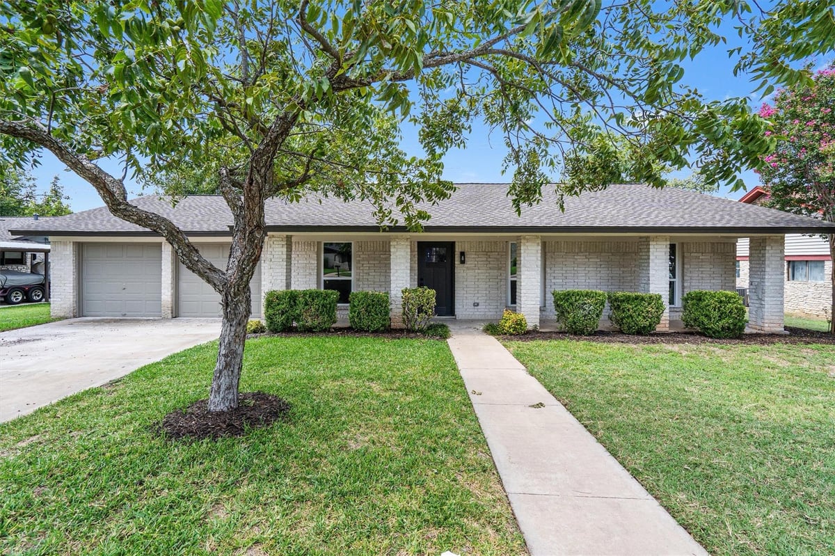 View 1700 Deep Wood DR in Round Rock West Sec 02 1700 Deep Wood DR - front exterior - Luxury home in Round Rock West Sec 02, Round Rock, TX