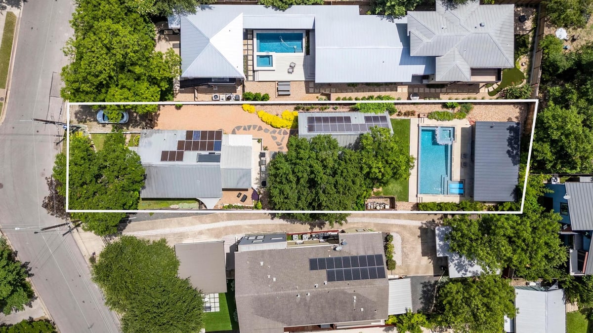 View 1700 S 3rd ST in Bouldin James E Add 1700 S 3rd ST - front exterior - Luxury home in Bouldin James E Add, Austin, TX
