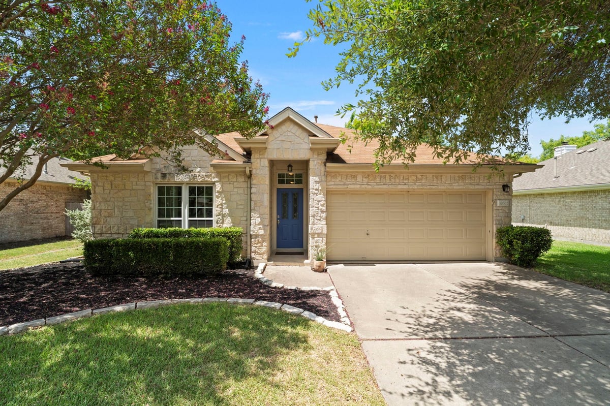 View 17002 Cranston DR in Springbrook Centre Ph A 17002 Cranston DR - property photo 1 - Luxury home in Springbrook Centre Ph A, Round Rock, TX