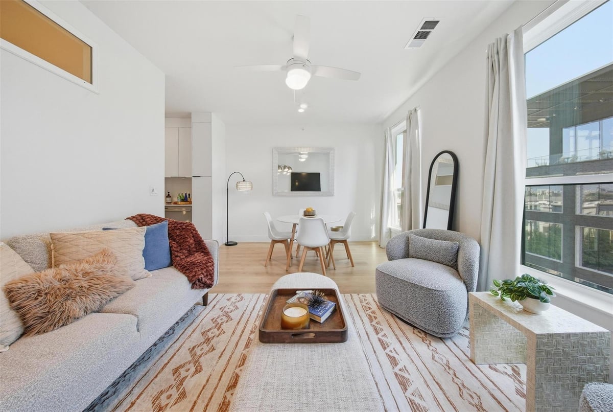 Living area at 1701 Simond Ave Unit #615 - 1 bed 1 bath home