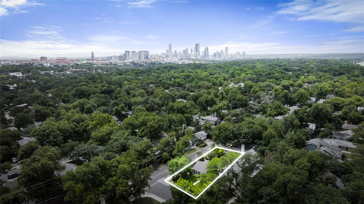 View 1701 W 33rd ST in Brykerwoods E 1701 W 33rd ST - front exterior - Luxury home in Brykerwoods E, Austin, TX