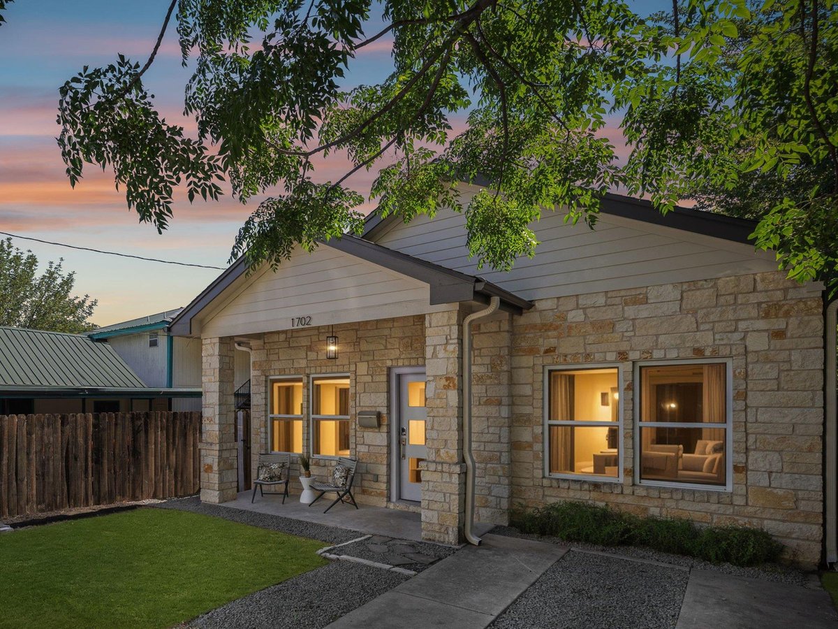 View 1702 Miriam Ave in Ulit H Add 02 1702 Miriam Ave - property photo 1 - Luxury home in Ulit H Add 02, Austin, TX