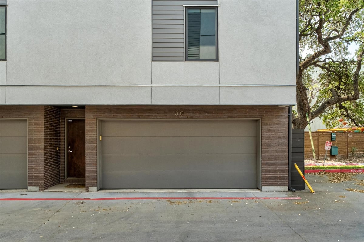 Living area at 1702 S Lamar Blvd Unit #30 - 2 bed 2 bath home