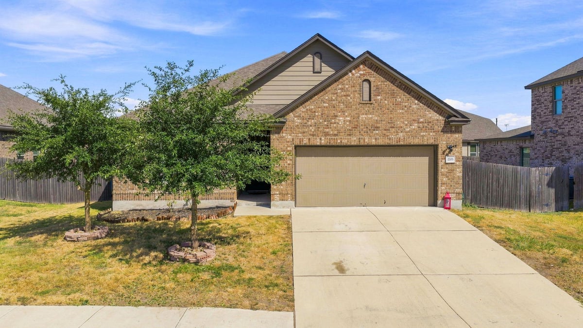 View 1703 Henbit LN in MEADOWS OF CLEARFORK 1703 Henbit LN - property photo 1 - Luxury home in MEADOWS OF CLEARFORK, Lockhart, TX