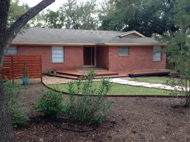 View 1703 Mariposa Dr in Mariposa Heights Sec 01 1703 Mariposa Dr - property photo 1 - Luxury home in Mariposa Heights Sec 01, Austin, TX
