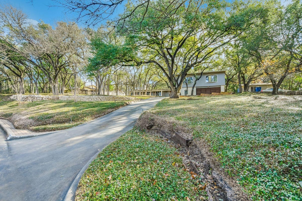 View 1703 Michael St in Pinckney 1703 Michael St - front exterior - Luxury home in Pinckney, Austin, TX