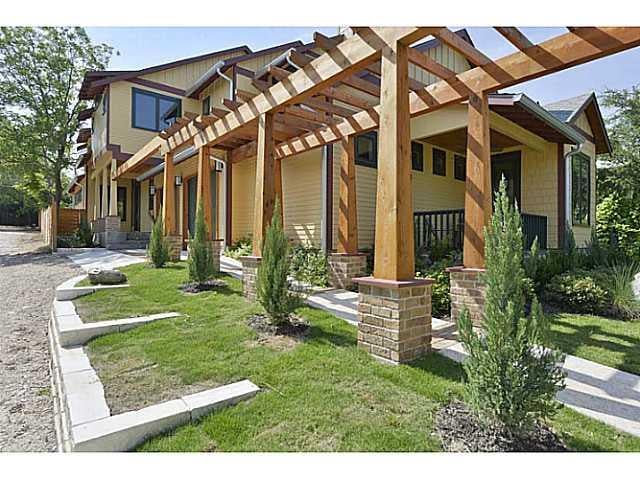 View 1704 S 3rd St in Bouldin Creek 1704 S 3rd St - property photo 1 - Luxury home in Bouldin Creek, Austin, TX