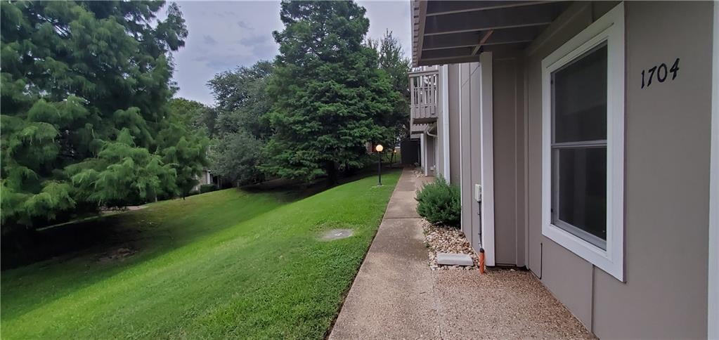 View 1704 Timber Ridge Rd in Timber Ridge At Greenbriar 02 1704 Timber Ridge Rd - front exterior - Luxury home in Timber Ridge At Greenbriar 02, Austin, TX