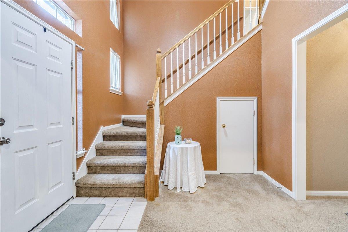 Kitchen at 1706 Apache Trl - 5 bed 2 bath home