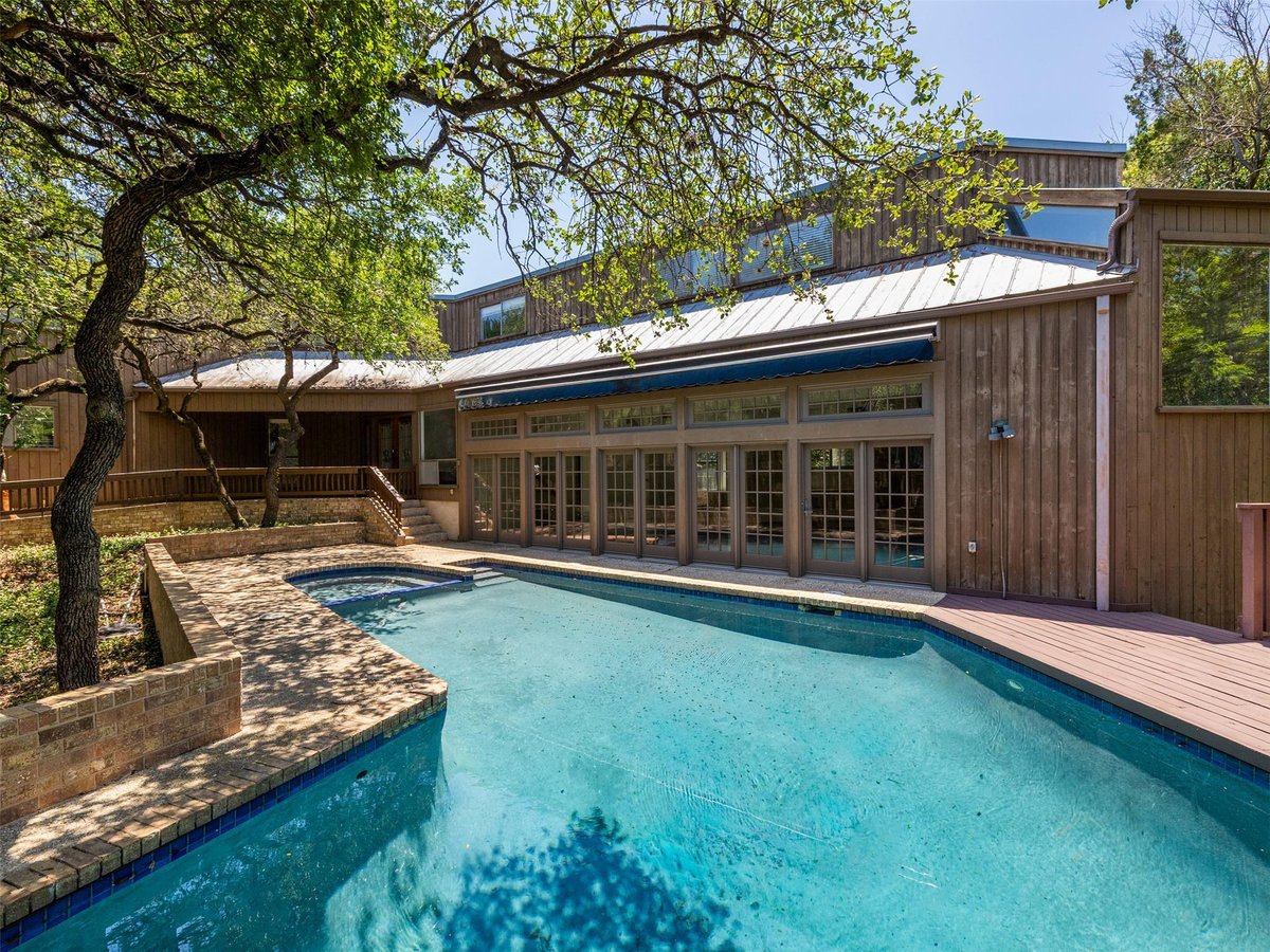 View 1706 Graywood CV in Barton Hills Sec 07 1706 Graywood CV - front exterior - Luxury home in Barton Hills Sec 07, Austin, TX