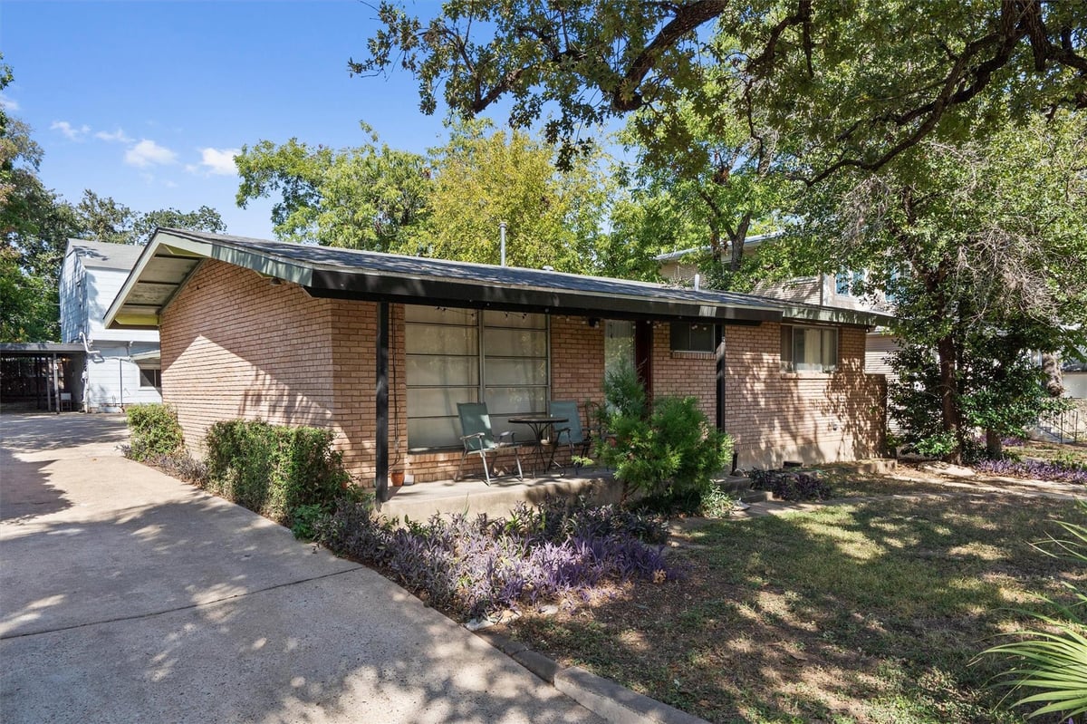 View 1706 Palma Pz Plz in ENFIELD E 1706 Palma Pz Plz - property photo 1 - Luxury home in ENFIELD E, Austin, TX