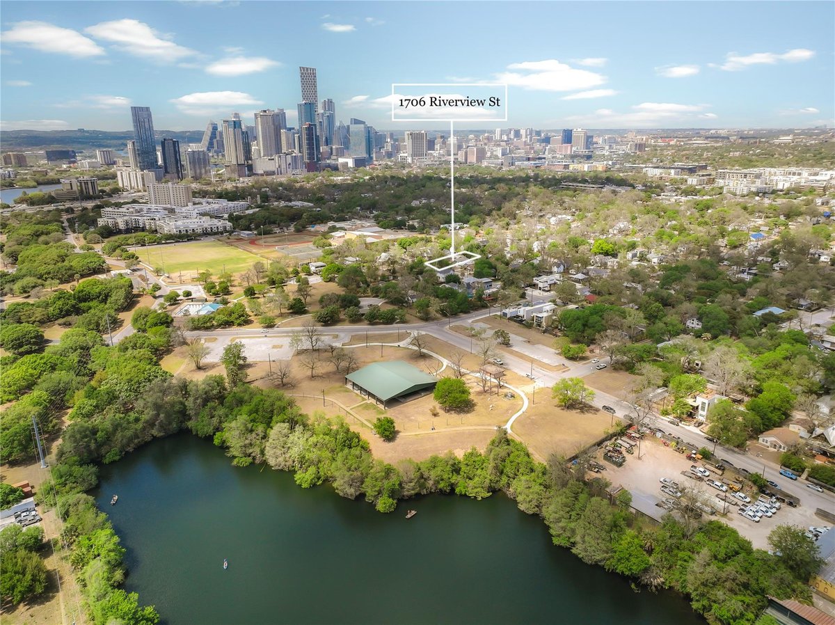 View 1706 Riverview ST in Taylor V E 02 1706 Riverview ST - property photo 1 - Luxury lot in Taylor V E 02, Austin, TX