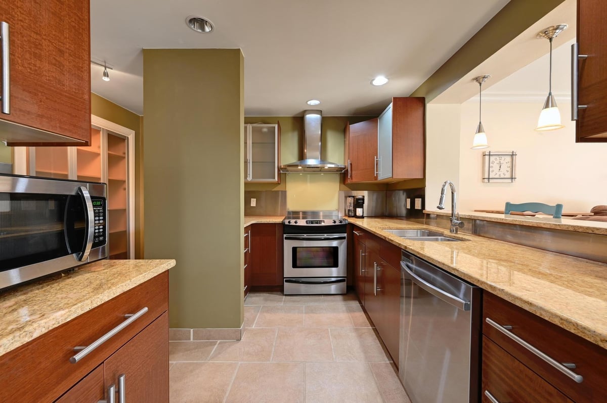 View 1707 Spyglass DR Unit #74 in Habidad Condo Amd 1707 Spyglass DR Unit #74 - property photo 1 - Luxury home in Habidad Condo Amd, Austin, TX