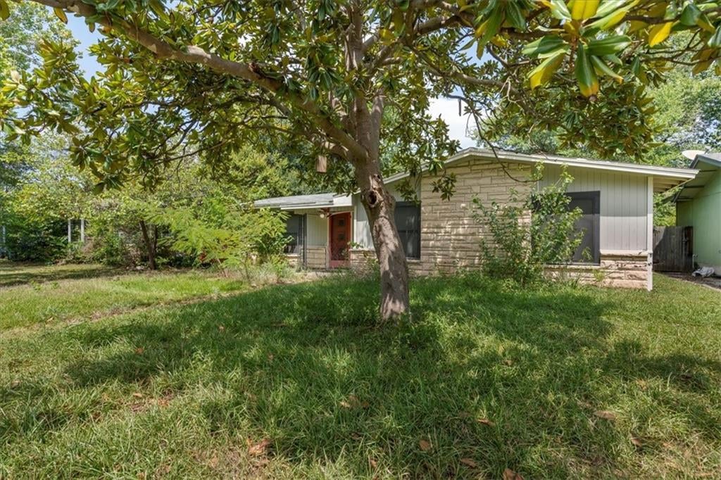 View 1708 Morrow St in Crestview Add Sec 04 1708 Morrow St - front exterior - Luxury home in Crestview Add Sec 04, Austin, TX