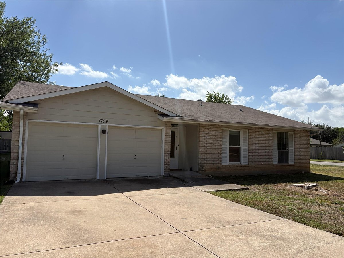 View 1709 W Mesa Park DR in Mesa Park Sec 2 1709 W Mesa Park DR - property photo 1 - Luxury home in Mesa Park Sec 2, Round Rock, TX