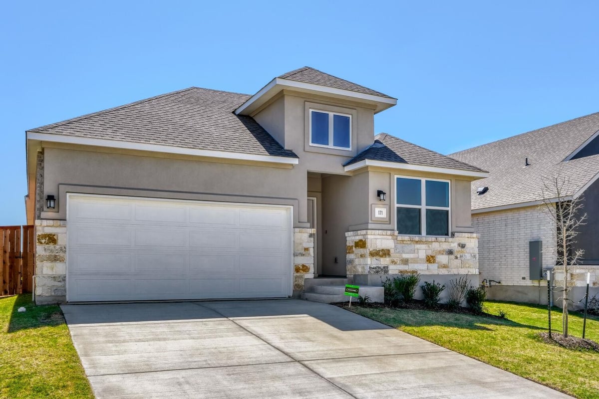 Living area at 171 Capernaum Ct - 3 bed 2 bath home