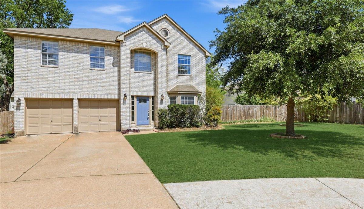 Living area at 1710 Amber Skyway Cv - 4 bed 2 bath home