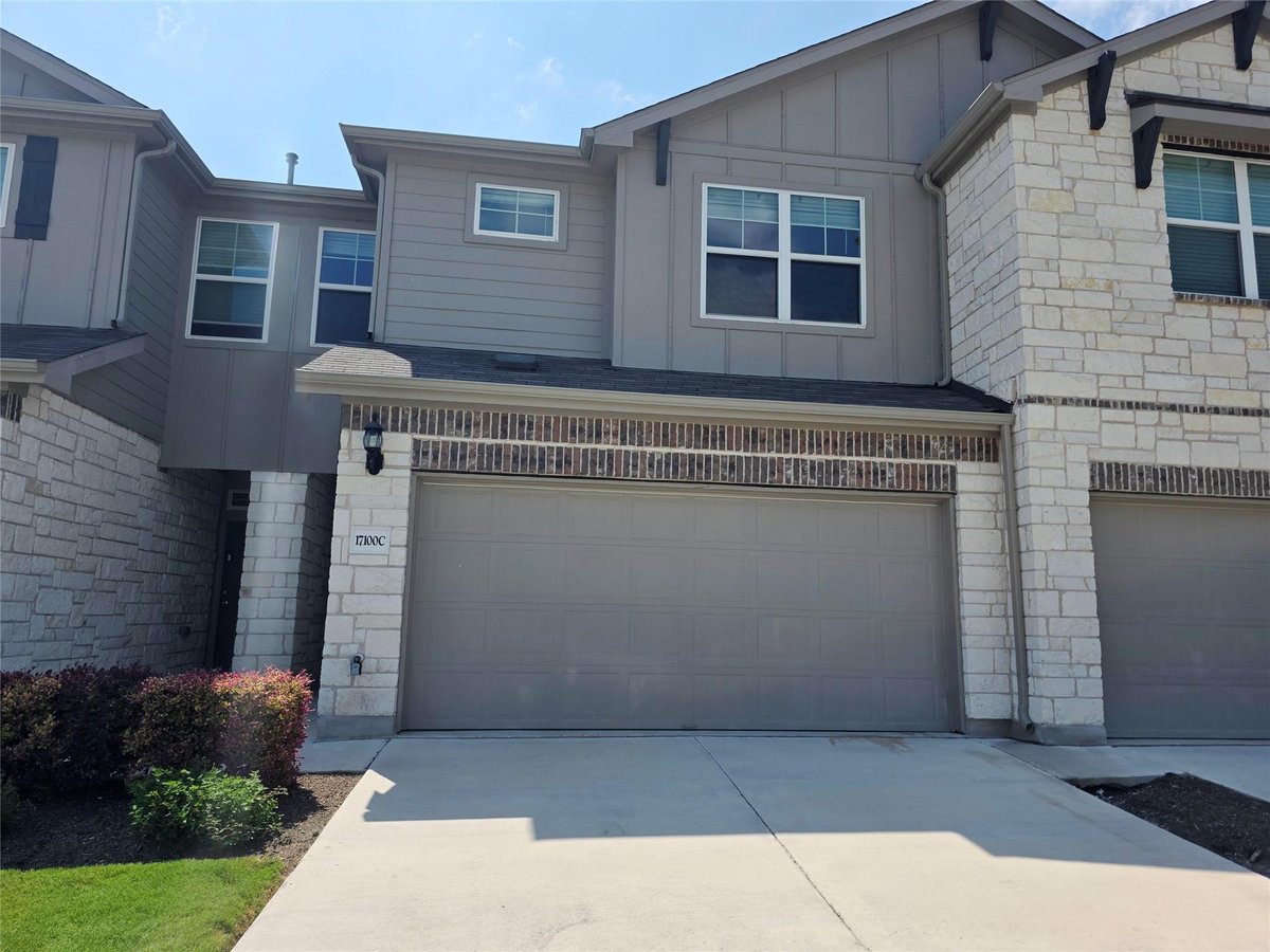 View 17100 Carmel Cricket DR Unit #C in Cardinal Crossing 17100 Carmel Cricket DR Unit #C - front exterior - Luxury home in Cardinal Crossing, Pflugerville, TX